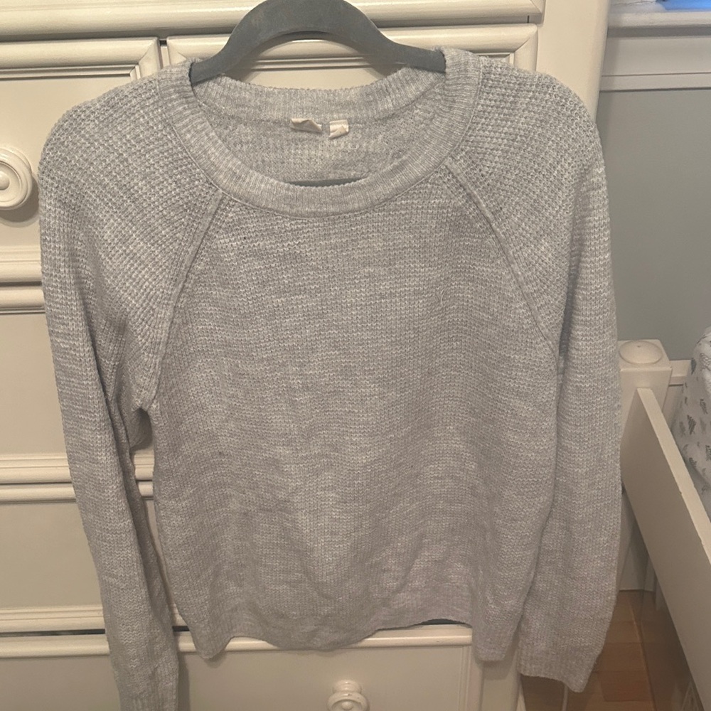 GAP Women's Light Gray Crew Neck Sweater